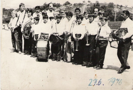 1976