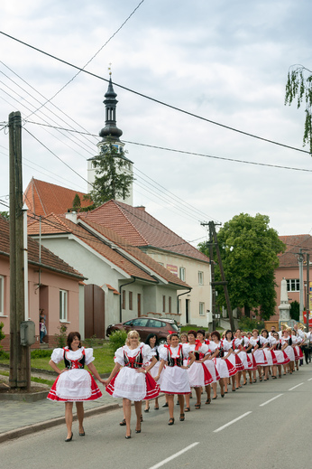 babske-hody-blucina-2014_015.jpg
