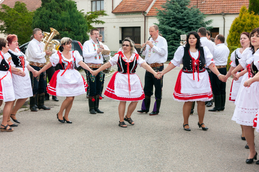 babske-hody-blucina-2014_034.jpg