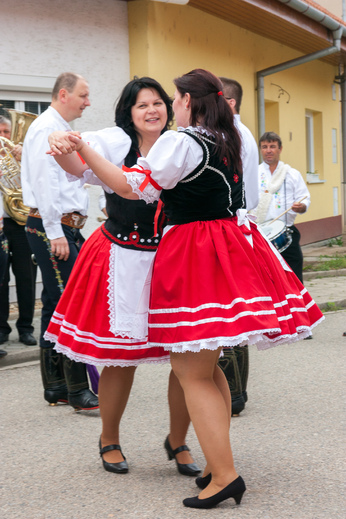 babske-hody-blucina-2014_039.jpg