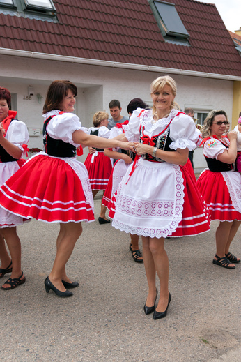 babske-hody-blucina-2014_040.jpg