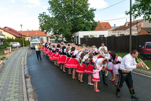 babske-hody-blucina-2014_065.jpg