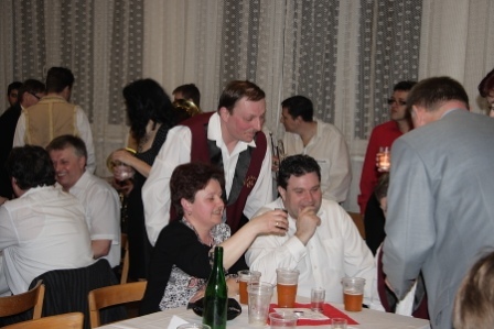 Návštěvníci plesu5.JPG